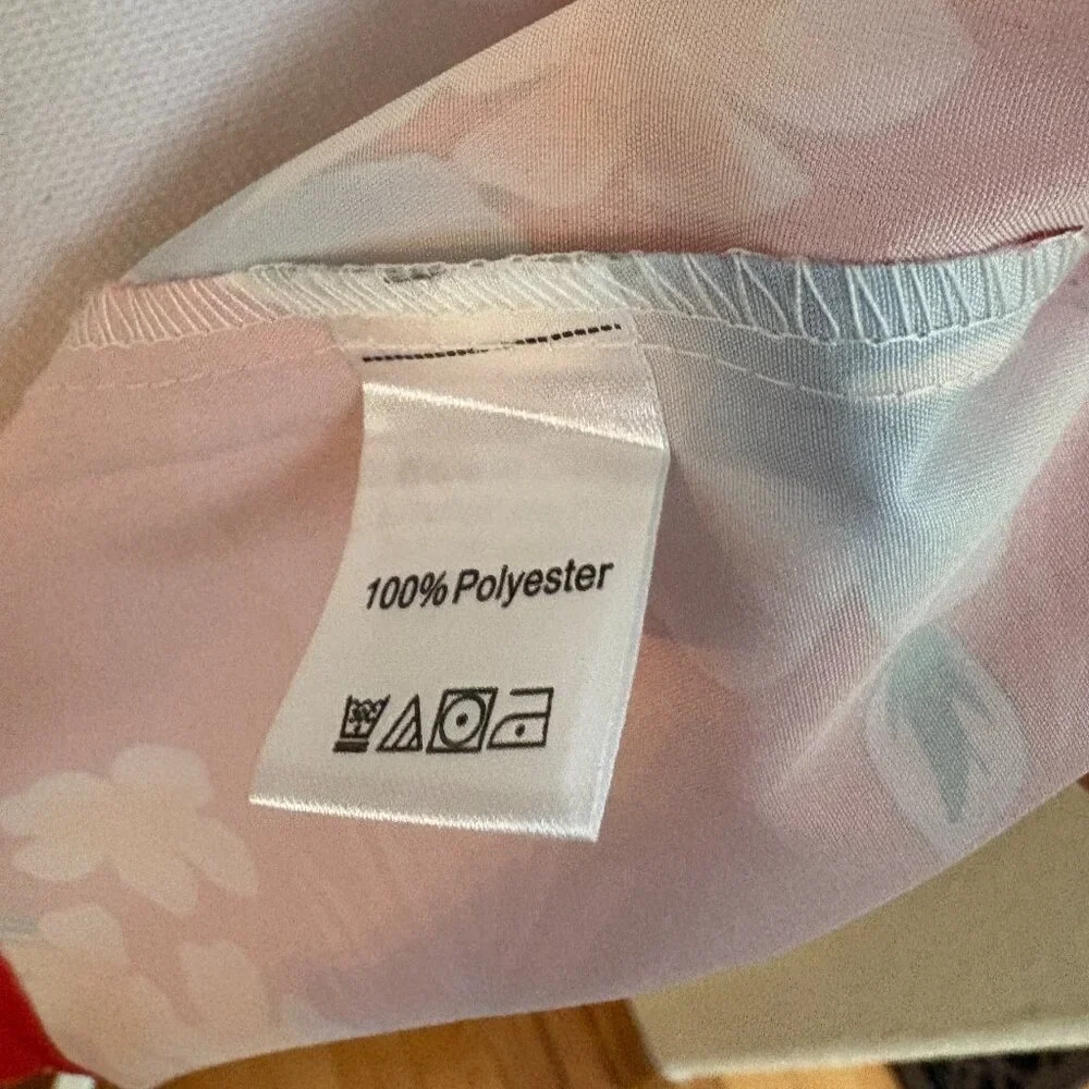 Ladies' Hawaiian Button Down Shirts, Bundle of 2, Size L - Picture 14 of 14